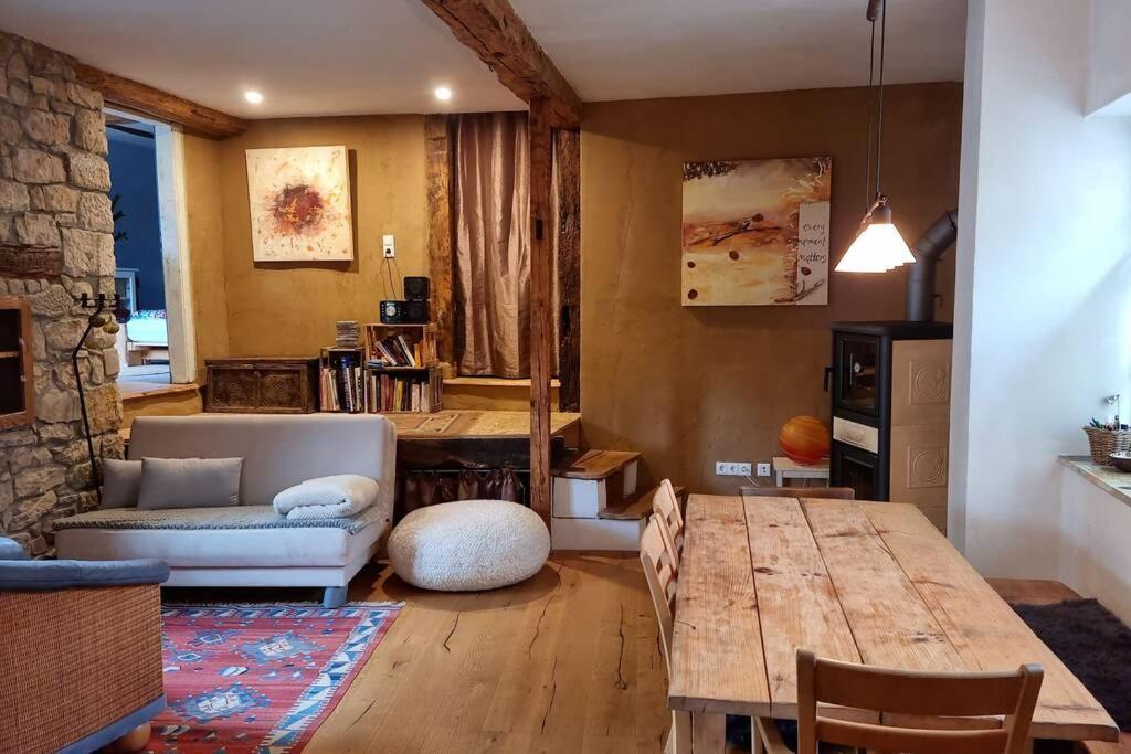 Schoene Ferienwohnung Mit Kamin Neustadt an der Weinstraße Exterior foto